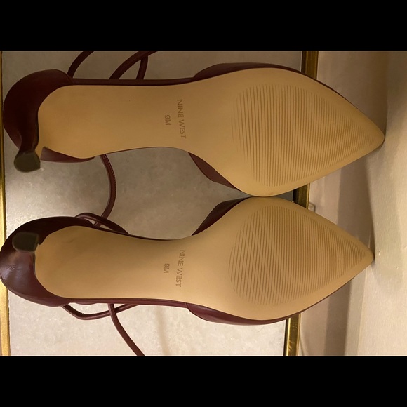 NWT Nine West Size 9 Ankle Strap Heel. SEXY! - Picture 4 of 4